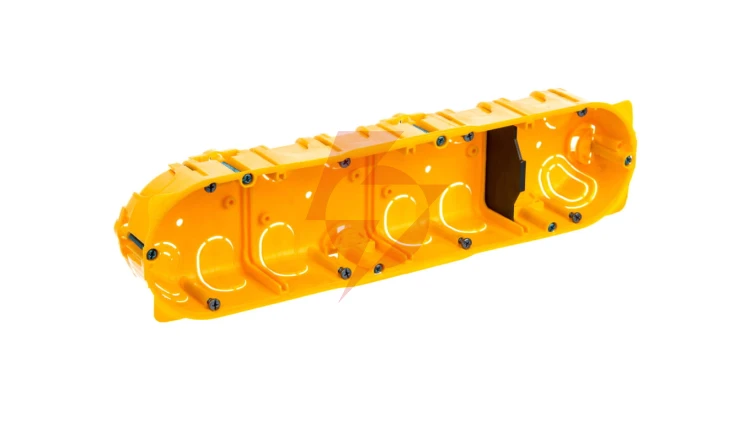 BATIBOX Puszka poczwórna przelotowa do karton-gipsu fi67x40mm 080044