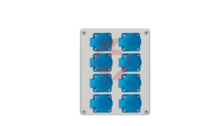 Rozdzielnica R-BOX 240 8x250V IP44 B.1605