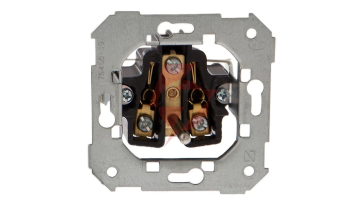 Simon 82 Gniazdo pojedyncze z/u 16A mechanizm 75458-39 TSI-75458-39
