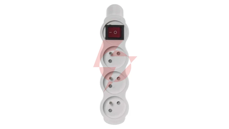 Gniazdo /rozgałęźnik/ do przedłużacza z wyłącznikem 3-gniazda z/u 16A białe P1300N