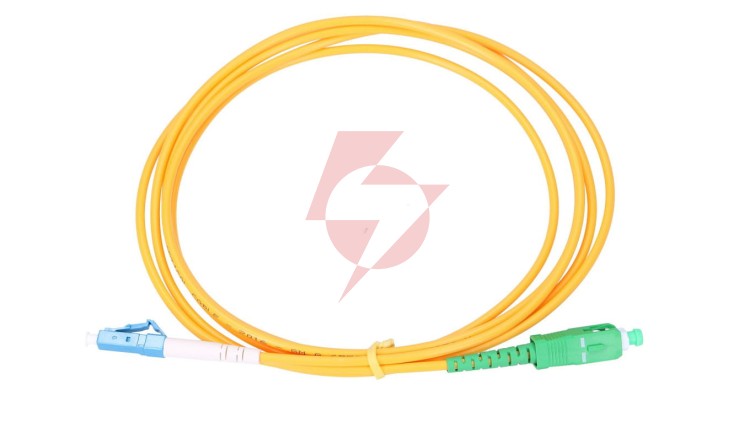 Patchcord Jednomodowy, Simplex, G652D, 3mm, 3m Extralink SC/APC-LC/UPC
