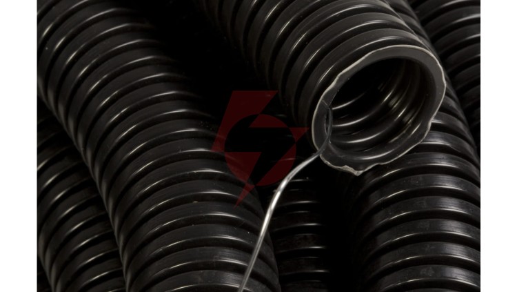 Rura karbowana z pilotem 32mm czarna 750N FK15/32F DX15132R /50m/