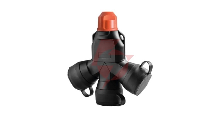 Rozgałęziacz potrójny RED RO1 z dławikiem 16A/250V IP54 kołnierze gumowe czarny XF188G
