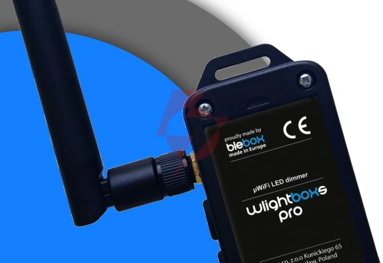 Moduł oświetelniowy wlightboxs pro z zewnętrzną anteną blebox