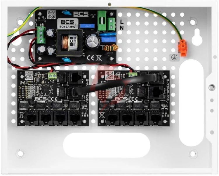 System zasilania do 9 kamer ip ze switchem poe w obudowie wewnętrznej bcs power bcs-ip8/e-s