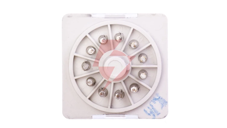 Przekaźnik przemysłowy 3P 24V DC AgNi R15-2013-23-1024-WTLD 804611