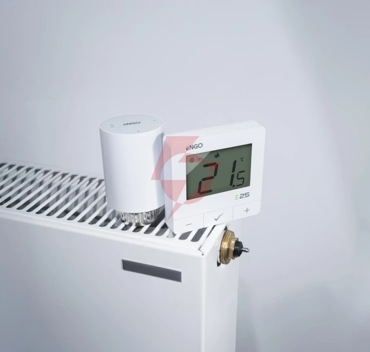 Engo controls inteligentny zestaw ogrzewania biały (e25-batw-4 + etrv-m30)