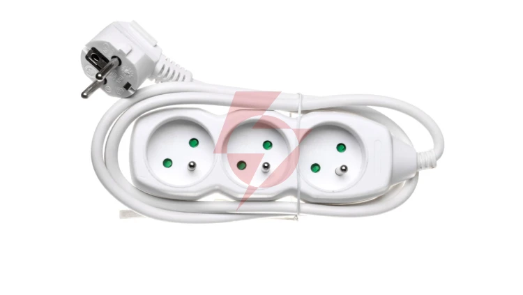 Przedłużacz 3-gniazda z/u 1,5m /H05VV-F 3G1/ biały P0311